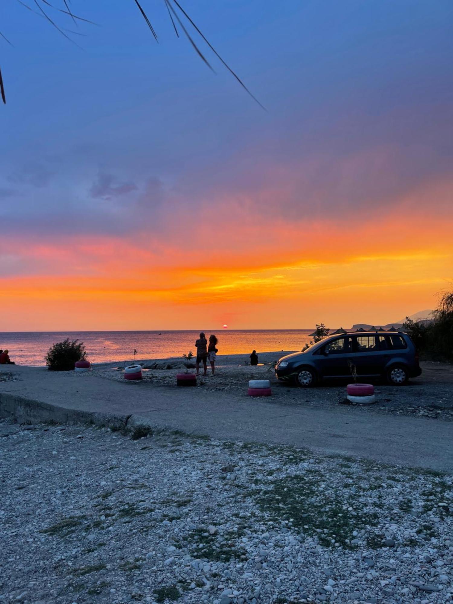 Riverside Bunec Camping Piqeras Dış mekan fotoğraf